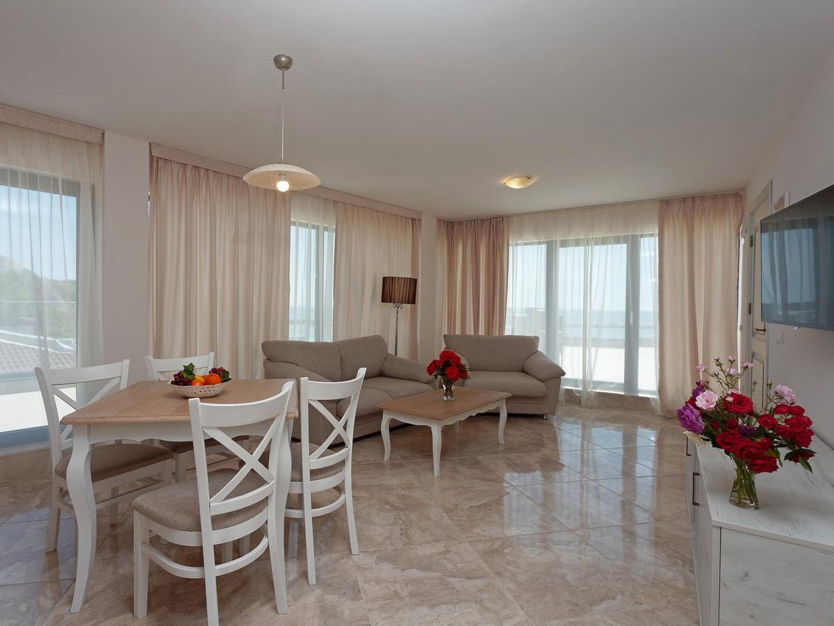 Antik Apartments Balchik Eksteriør billede